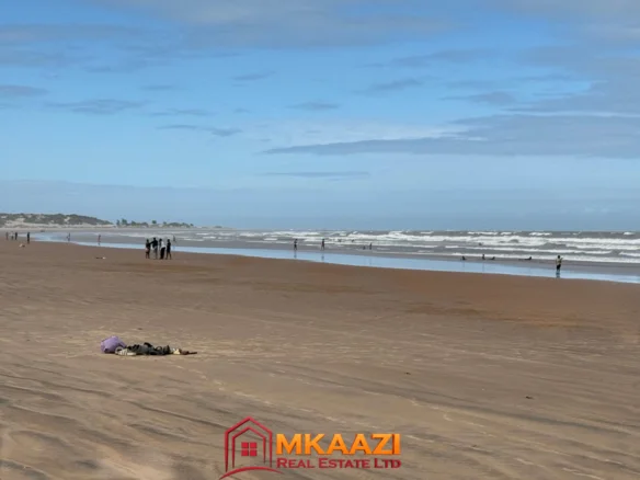 2-BEDROOM BEACH FRONT APARTMENT IN MAMBRUI