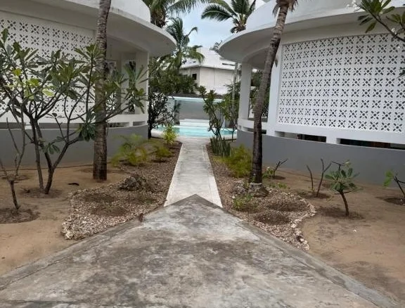 2-BEDROOM BEACH FRONT APARTMENT IN MAMBRUI