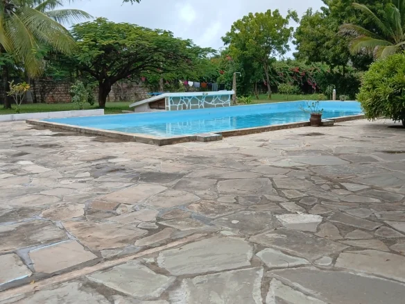 3-BEDROOM VILLA FOR RENT