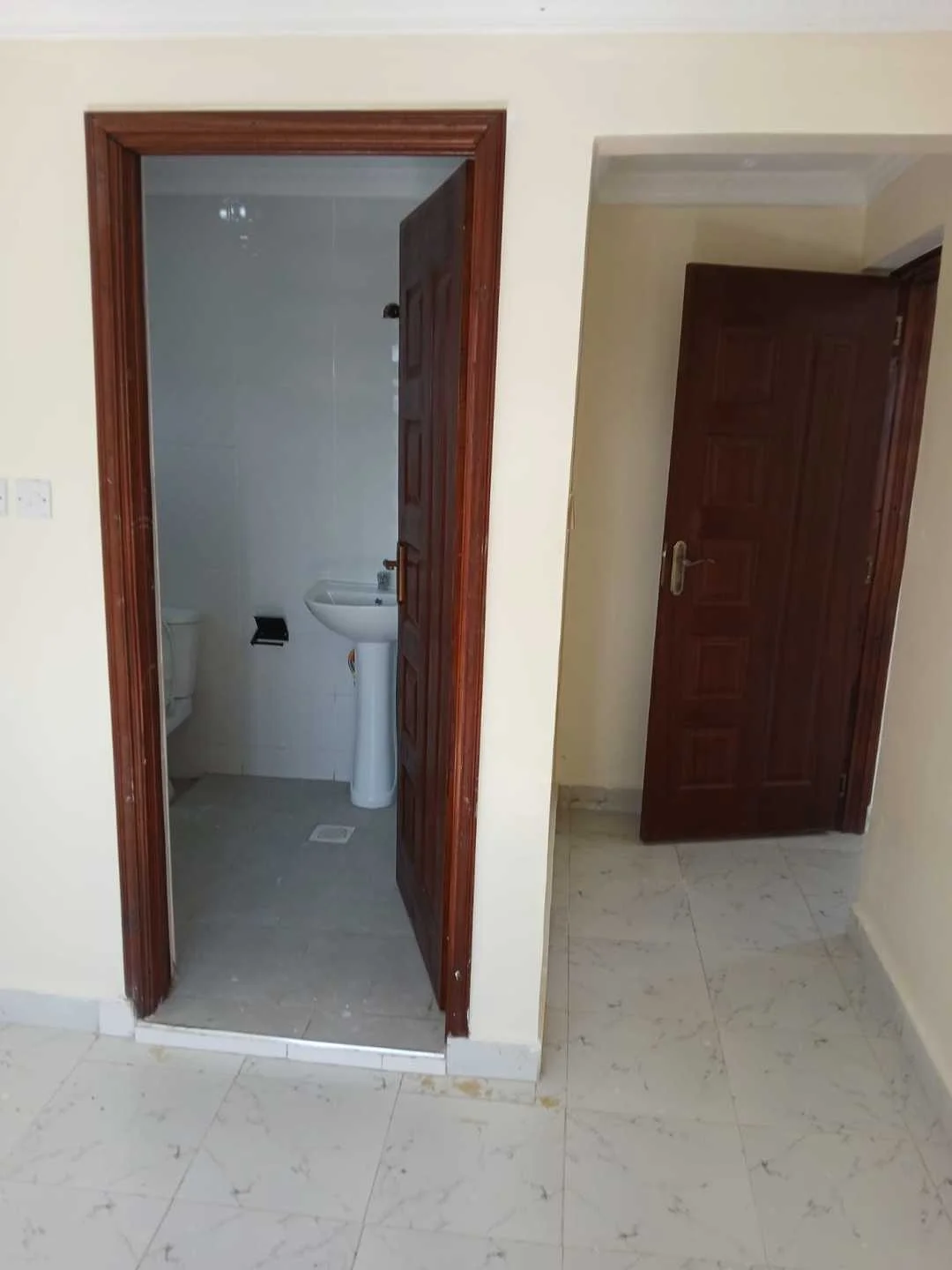 5-BEDROOM ALL-EN-SUITE MAISONETTE ALONG KENYATTA ROAD