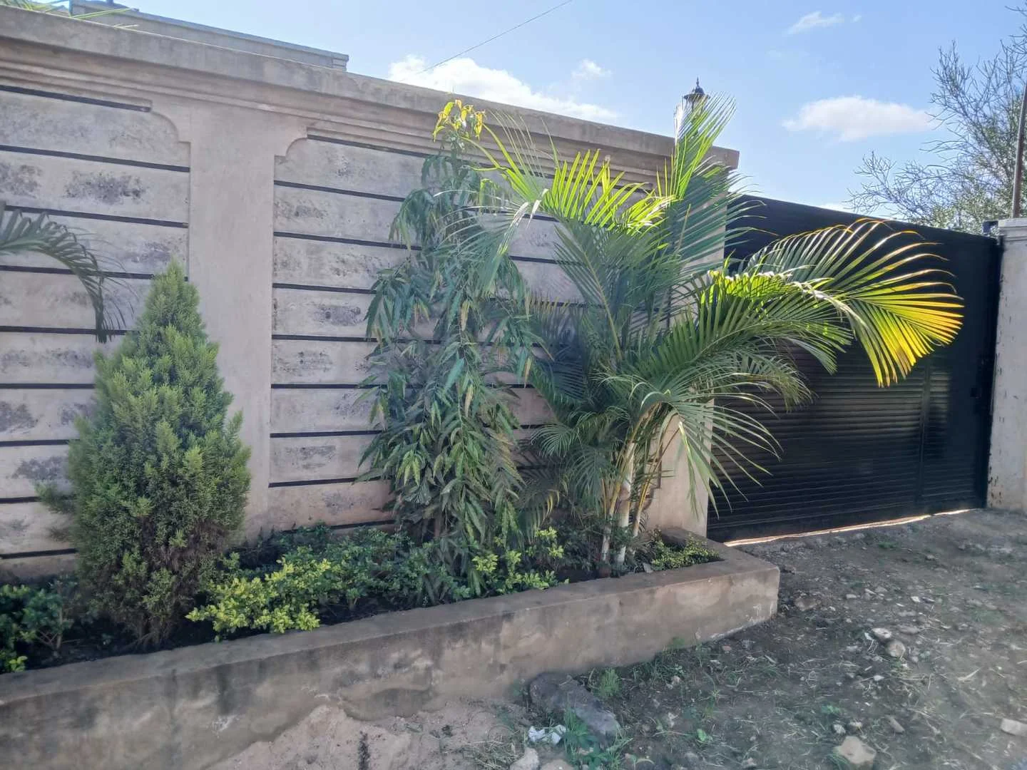5-BEDROOM ALL-EN-SUITE MAISONETTE ALONG KENYATTA ROAD