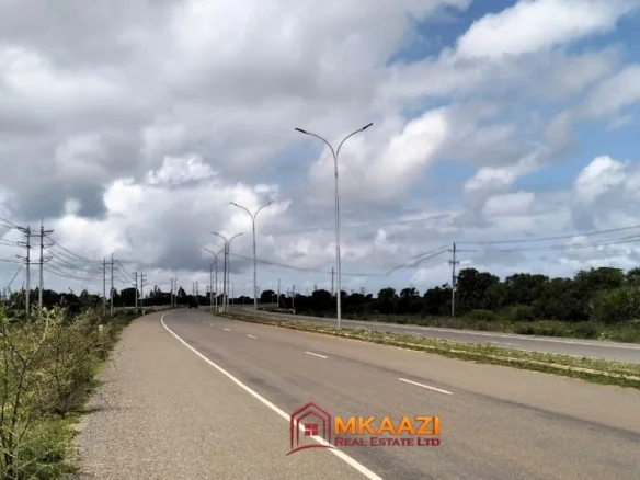 7-ACRE INVESTMENT LAND FOR SALE NEAR LAMU PORT - BORA IMANI, LAMU
