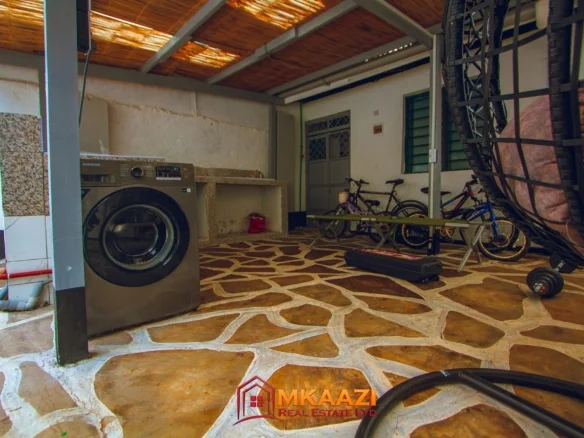 BEAUTIFUL FULLY FURNISHED 3-BEDROOM HOUSE IN SILVER SANDS ROAD, MALINDI