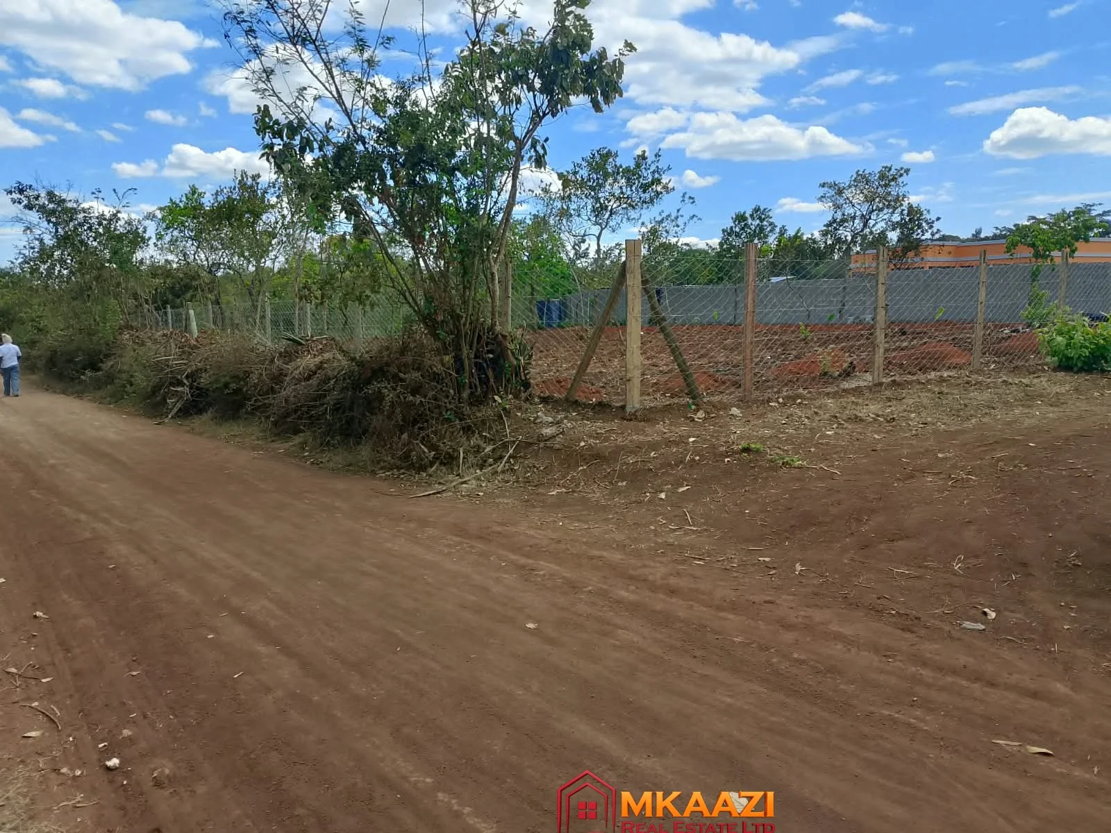 COMMERCIAL QUARTER-ACRE PLOT IN GACHOKA, EMBI
