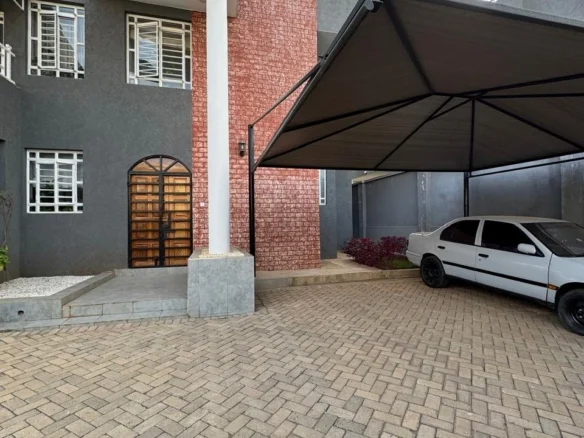 CONTEPORARY 4 - BEDROOM LUXURY RESIDENCE WITH DSQ IN NGONG