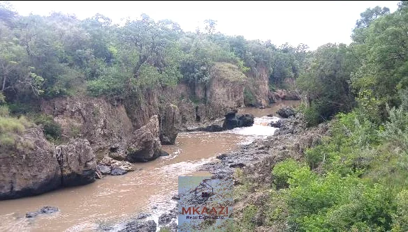 EXCEPTIONAL 2964-ACRE-ACRE PRIME RANCH LAND IN NAIVASHA