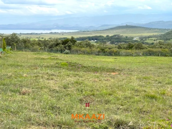 EXCLUSIVE 3-ACRE LAKE VIEW PARCEL OPPOSITE RIFT VALLEY GOLF CLUB, NAIVASHA