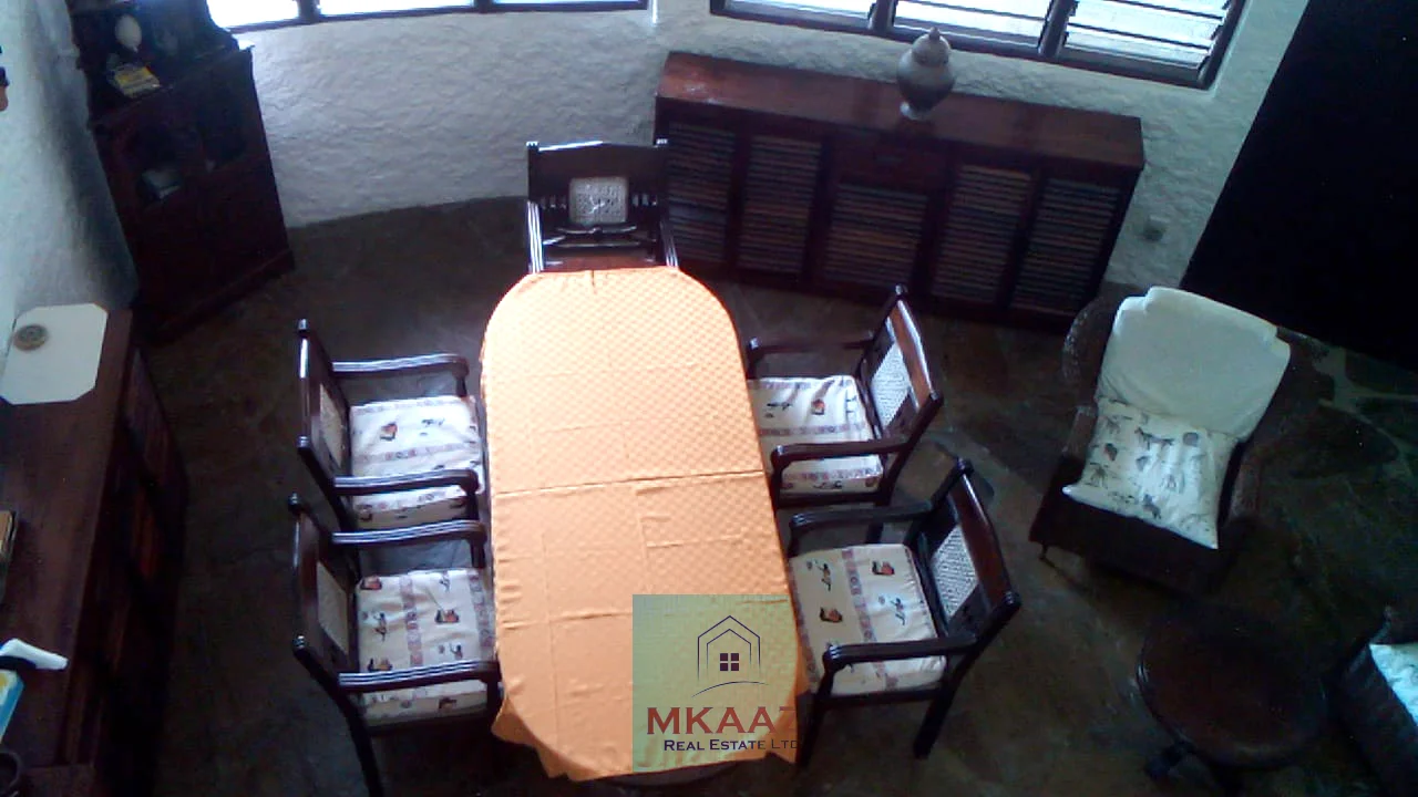 EXCLUSIVE 3 - BEDROOM VILLA WITH SQ ON 1/4 ACRE PLOT NEAR AQUARIUS, WATAMU