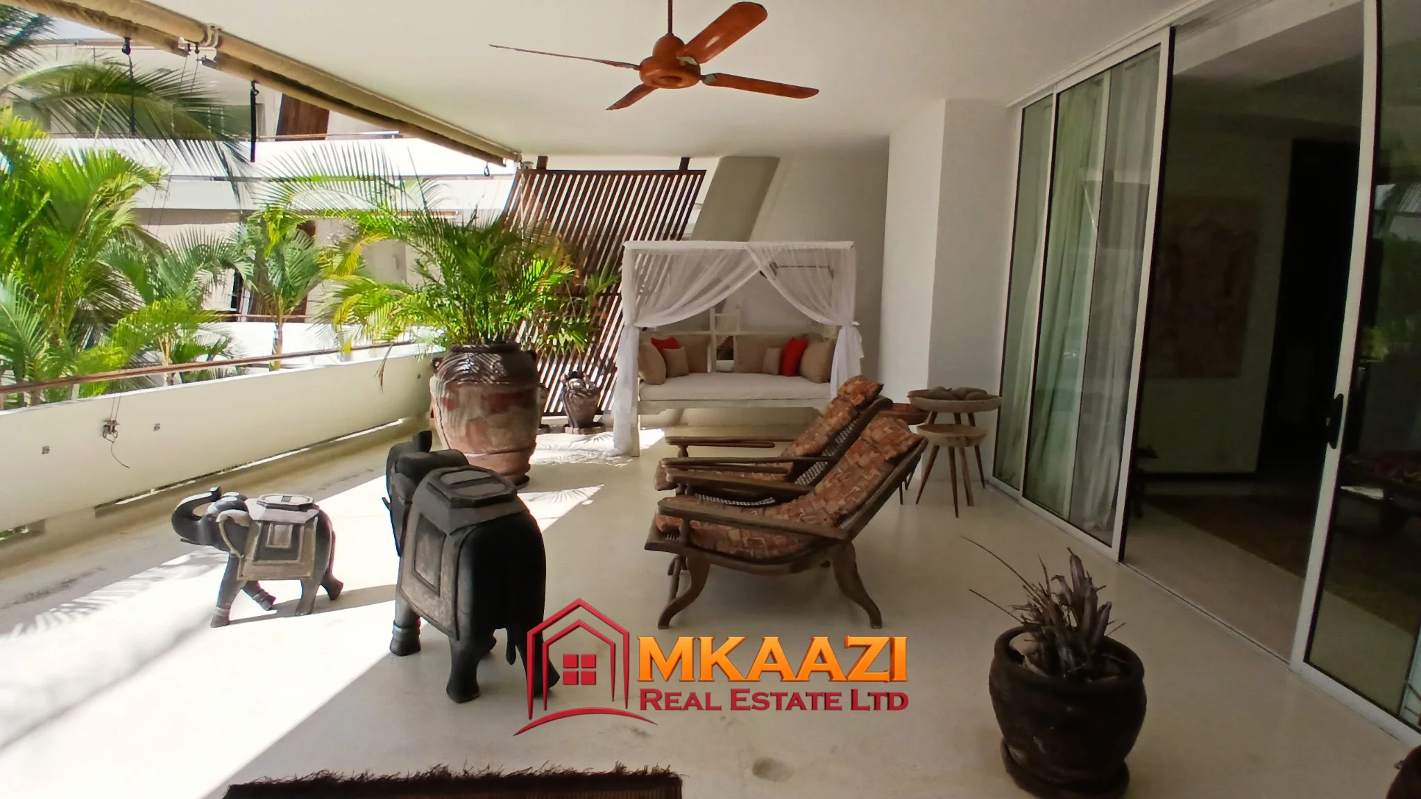 FULLY FURNISHED 2 - BEDROOM LUXURY BEACHFRONT APARTMENT - MALINDI
