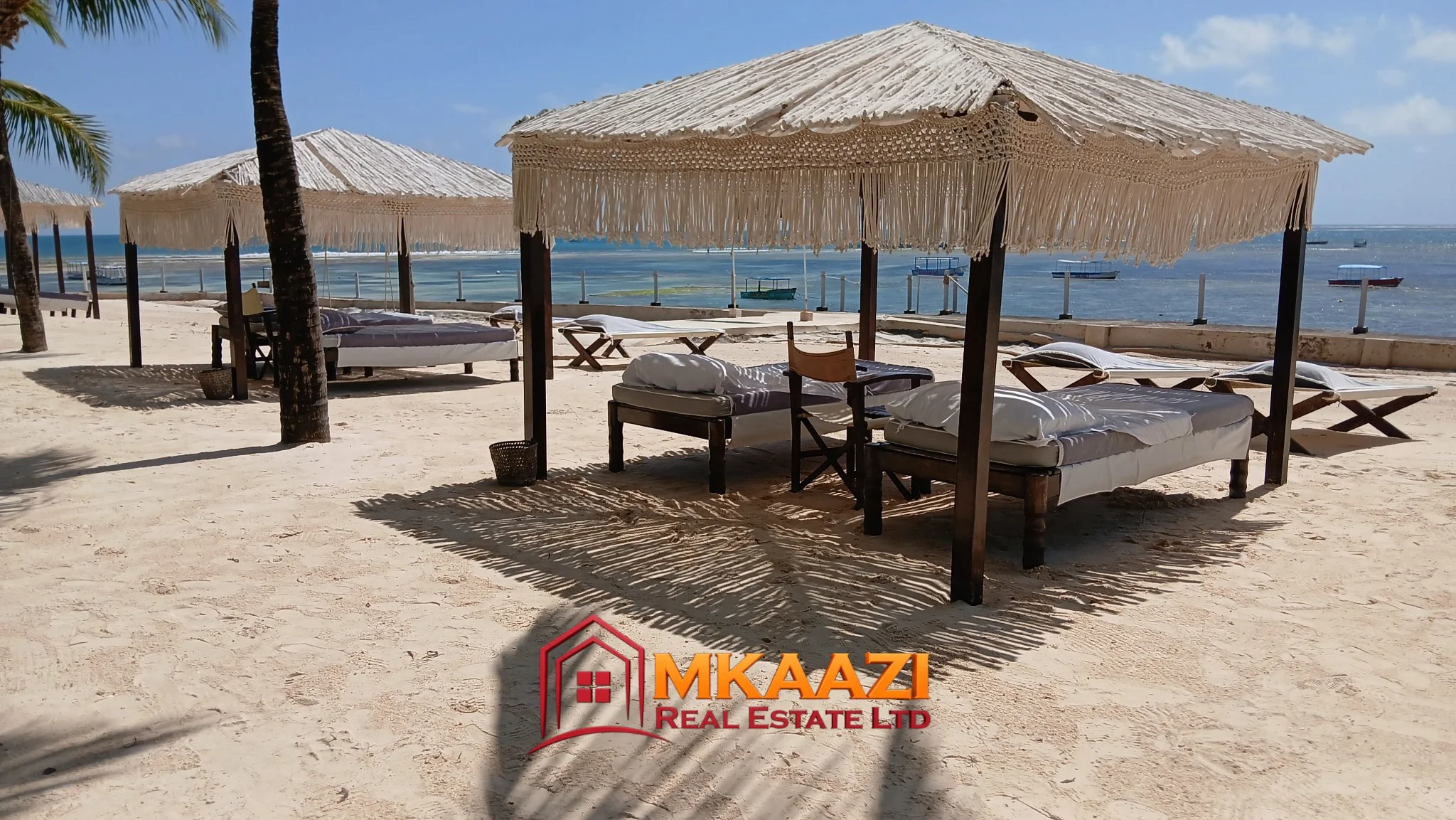 FULLY FURNISHED 2 - BEDROOM LUXURY BEACHFRONT APARTMENT - MALINDI