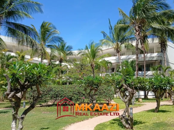 FULLY FURNISHED 2 - BEDROOM LUXURY BEACHFRONT APARTMENT - MALINDI