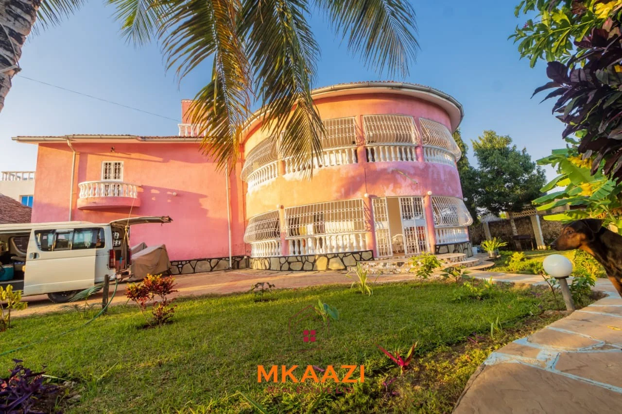FULLY FURNISHED 5-BEDROOM HOLIDAY HOME FOR SALE IN DIANI BEACH, KWALE COUNTY