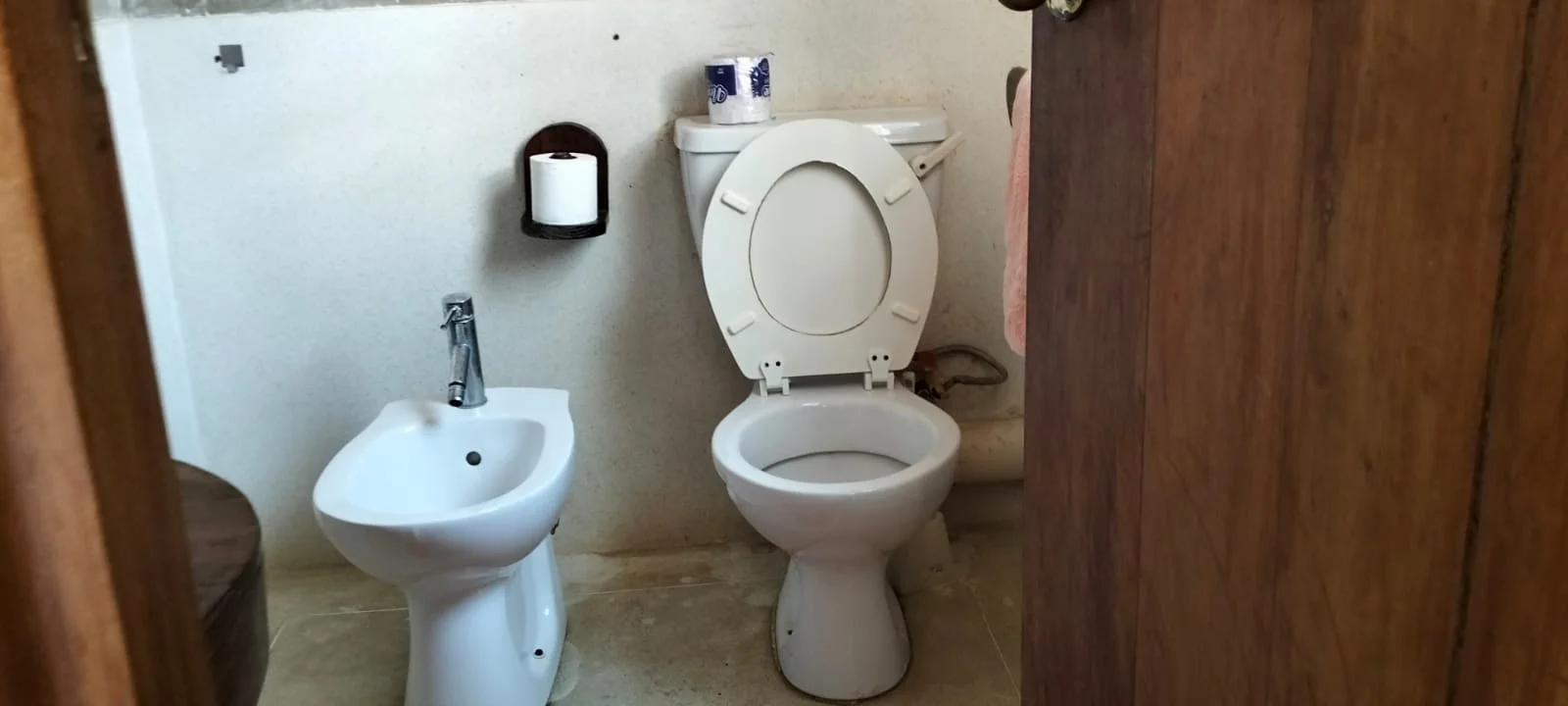LUXURY 1-BEDROOM FURNISHED APARTMENT IN BEVERLY SUITE, SILVERSANDS ROAD, MALINDI