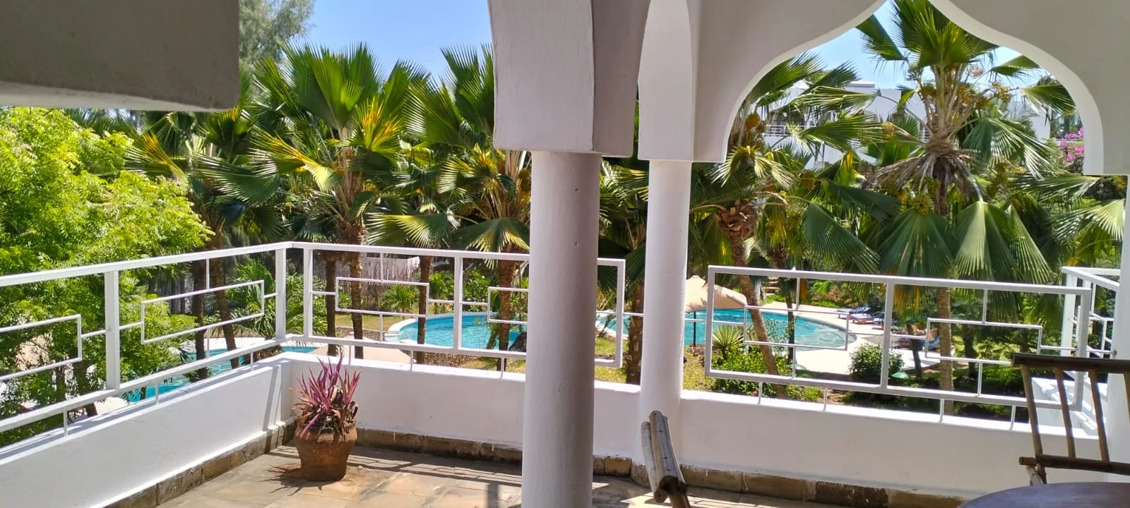 LUXURY 1-BEDROOM FURNISHED APARTMENT IN BEVERLY SUITE, SILVERSANDS ROAD, MALINDI