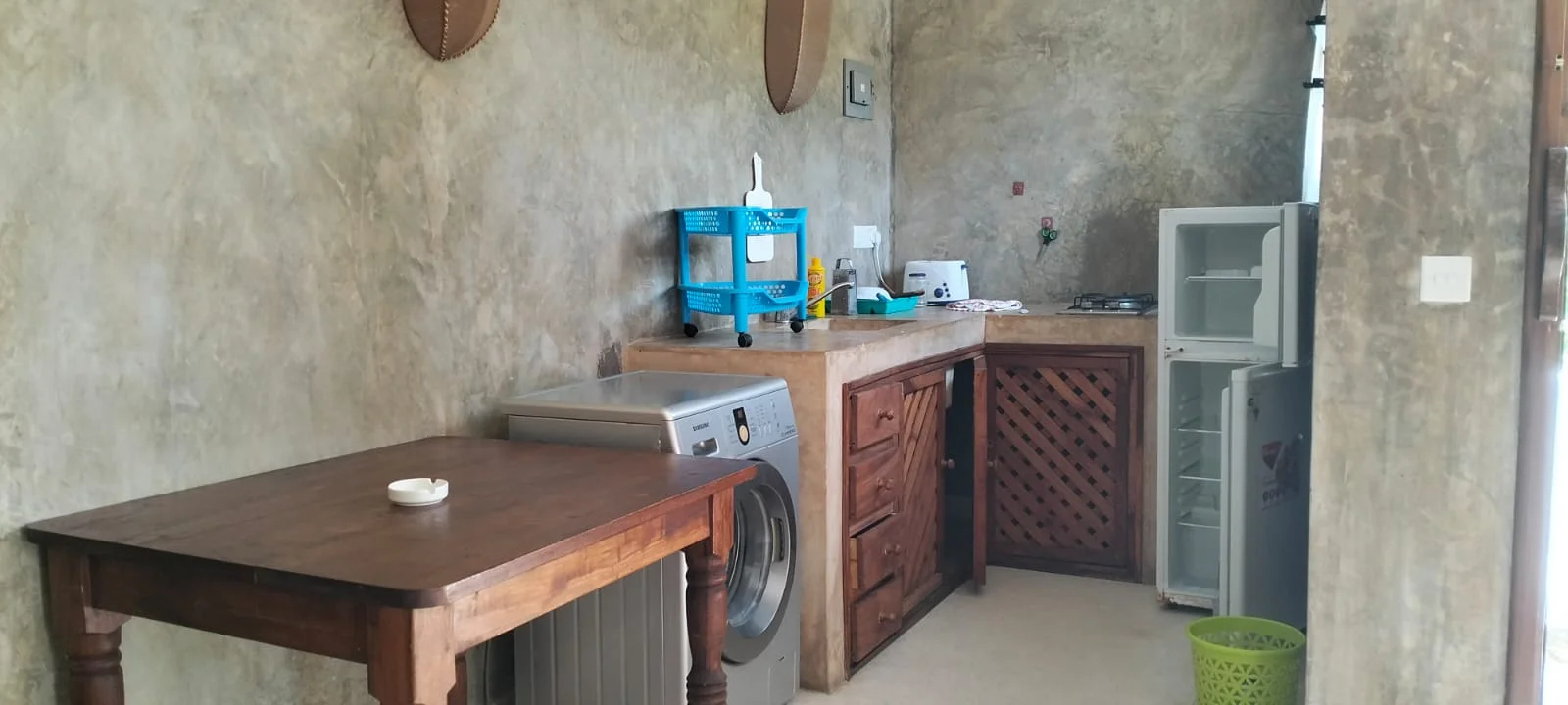 LUXURY 1-BEDROOM FURNISHED APARTMENT IN BEVERLY SUITE, SILVERSANDS ROAD, MALINDI