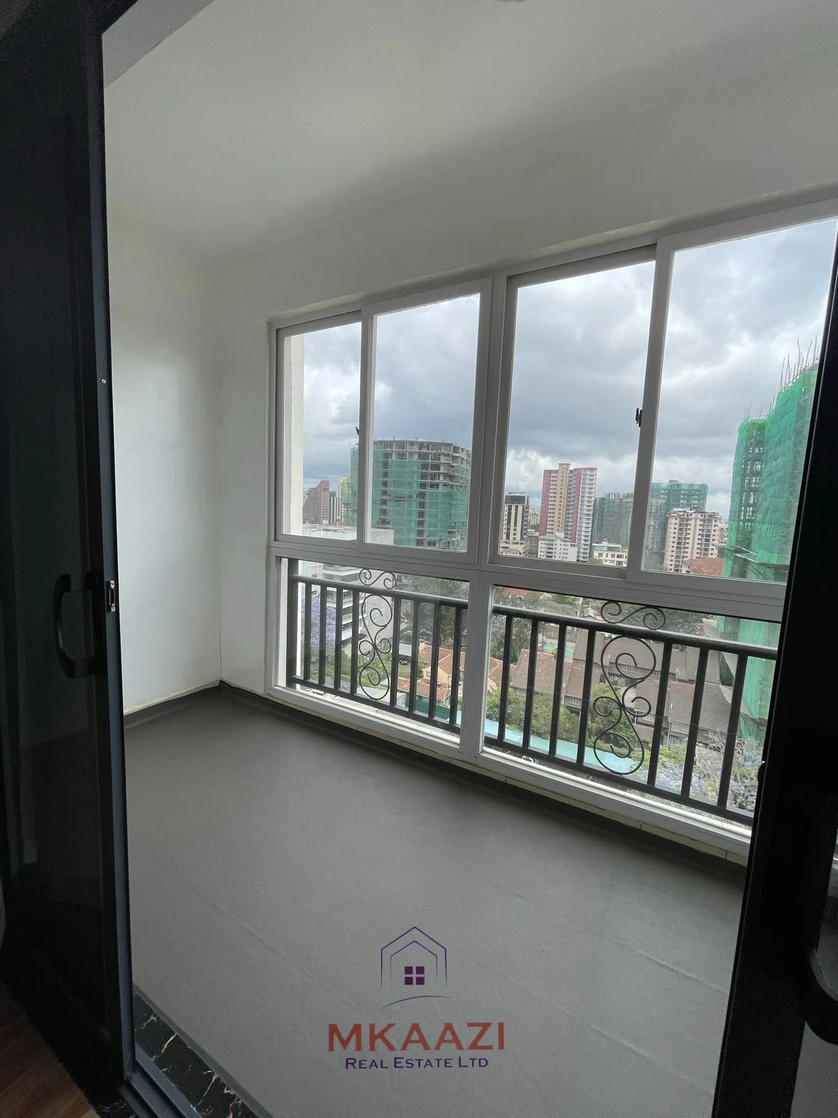 LUXURY 2-BEDROOM MASTER EN-SUITE APARTMENT WITH DSQ IN KILIMANI, NAIROBI
