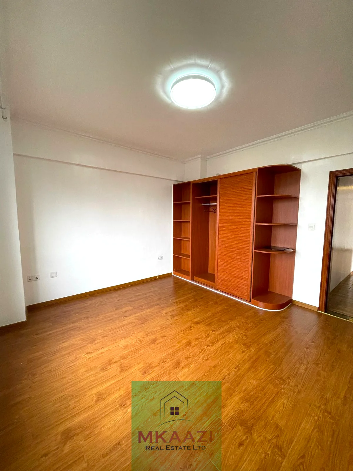 LUXURY 2-BEDROOM MASTER EN-SUITE APARTMENT WITH DSQ IN KILIMANI, NAIROBI