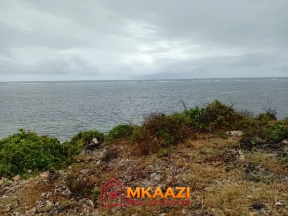 PRIME 4.6-ACRE BEACH PLOT FOR SALE IN WATAMU