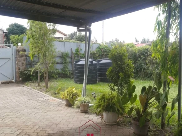 SPACIOUS 3-BEDROOM BUNGALOW ON A 100*120 PLOT IN OLD DONHOLM, NAIROBI