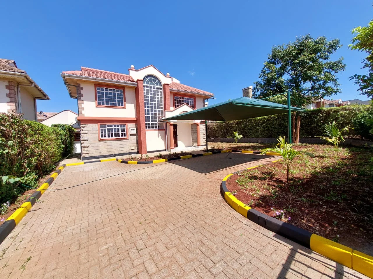 SPACIOUS 4-BEDROOMM VILLA IN RUNDA, NAIROBI