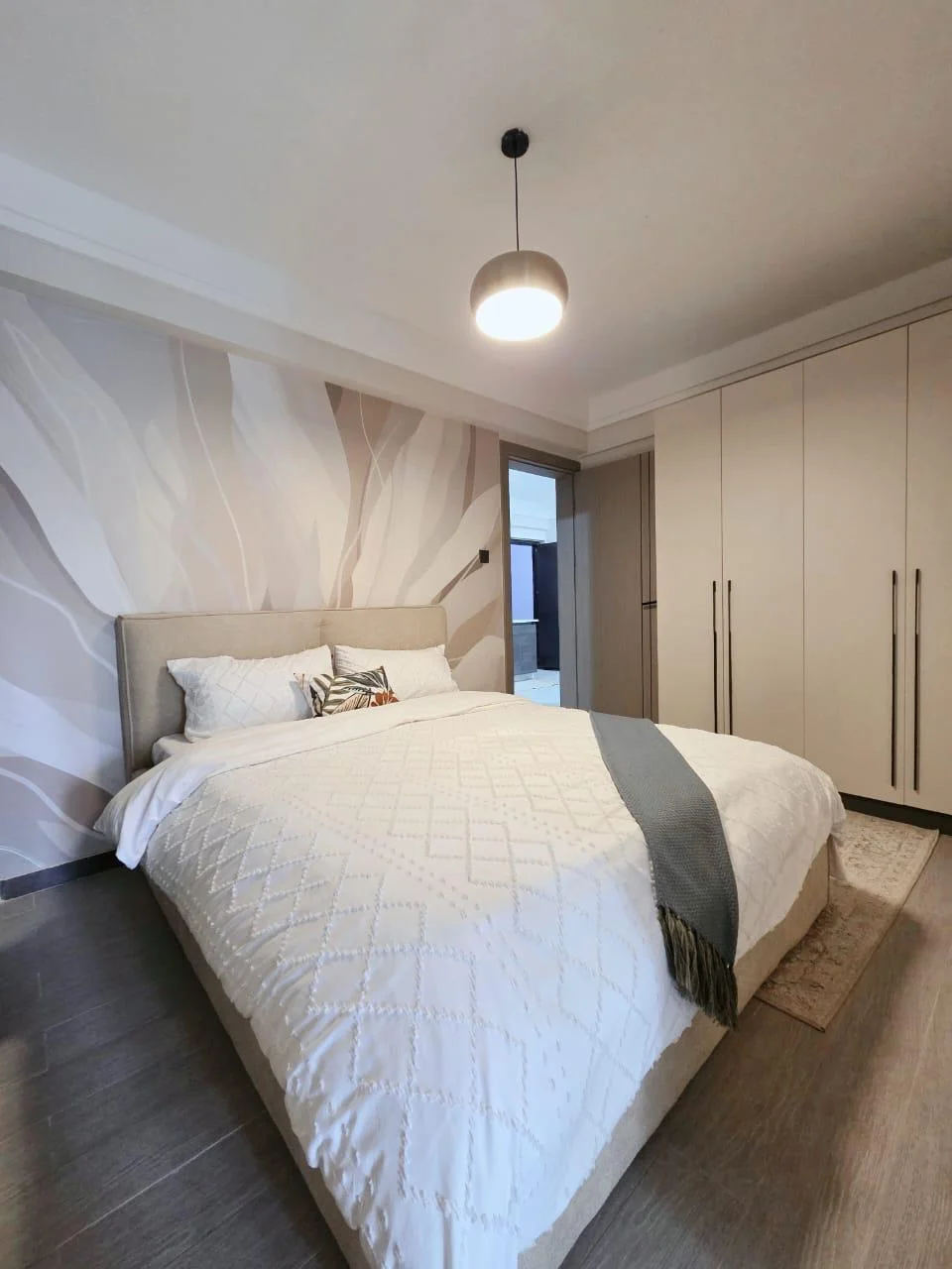 TSAVORITE GARDENS-ELEGANT MODERN 1,2&3 - BEDROOM APARTMENTS IN KILIMANI, NAIROBI